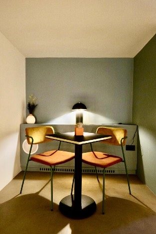 Cortese Café — vetrina notturna