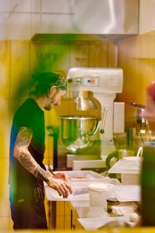 Cortese Caffè — dettaglio pavimento e raccordi