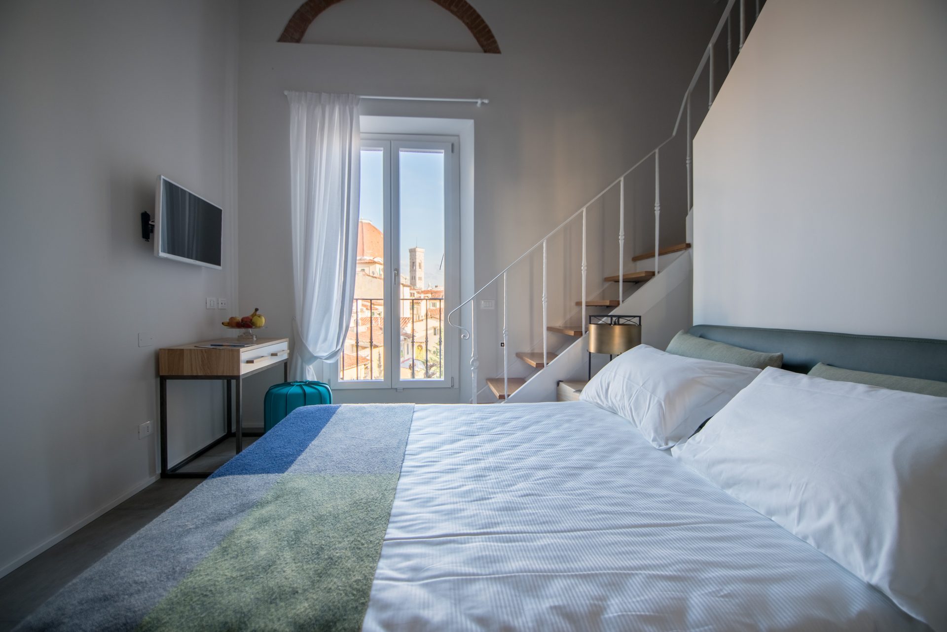Hotel Luce B&B — bagno marmo (dettaglio)
