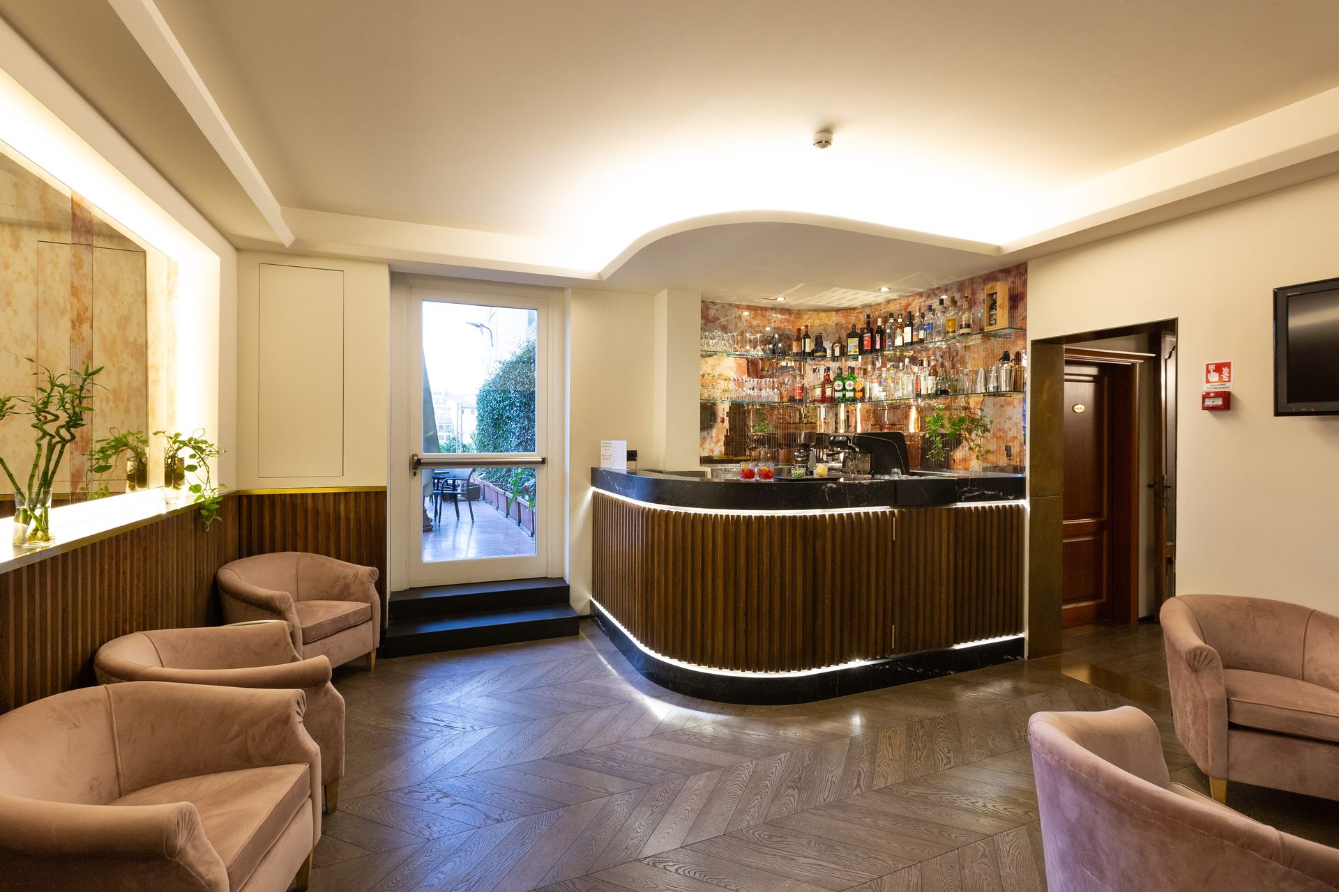 Hotel Silla — salotto storico vista d'insieme, ambienti di rappresentanza palazzo Lungarno Firenze